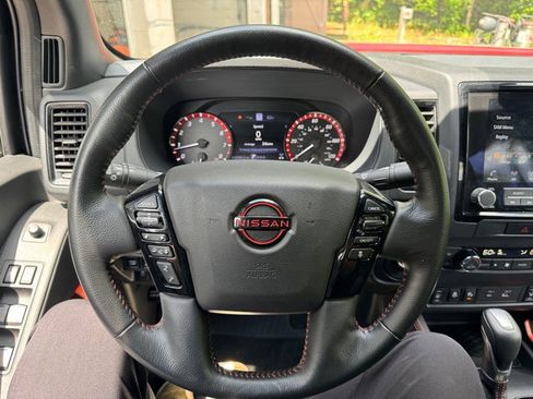 Used 2022 Nissan Frontier PRO-4X AWD/4WD image 19