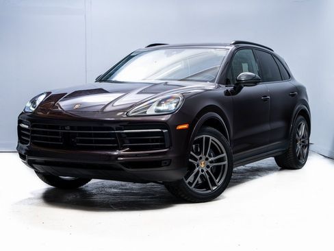 Used 2023 Porsche Cayenne Platinum Edition image 1