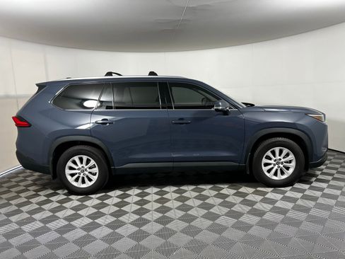 Certified 2024 Toyota Grand Highlander XLE AWD/4WD image 4