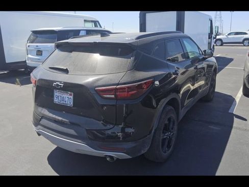 Used 2024 Chevrolet Blazer LT w/ Convenience Package FWD image 4