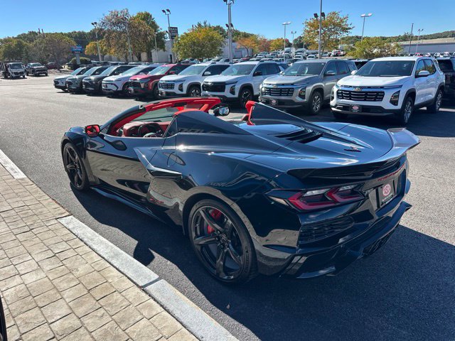 Used 2023 Chevrolet Corvette Z06 w/ Stealth Interior Trim Package RWD image 3