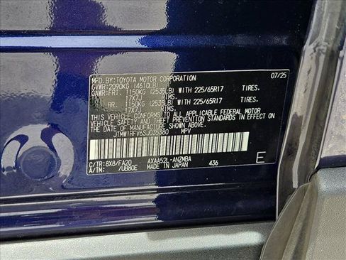 Used 2025 Toyota RAV4 XLE FWD image 23