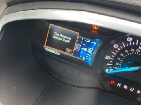 Used 2018 Ford Edge Titanium w/ Equipment Group 301A image 2