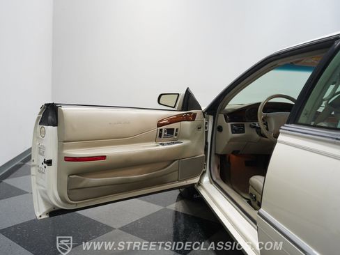 Used 2001 Cadillac Eldorado ESC w/ Comfort/Convenience Pkg image 35