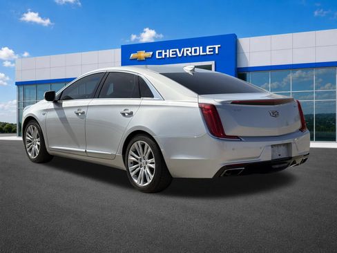 Certified 2018 Cadillac XTS Luxury FWD image 5