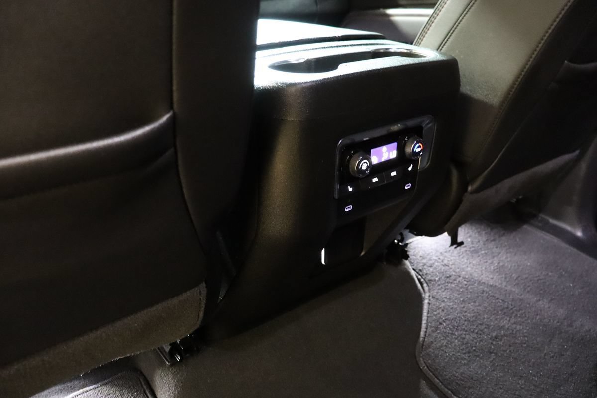 Used 2026 Chevrolet Suburban RST RWD image 52