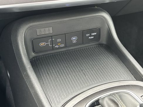 Used 2025 Hyundai Kona SEL image 18