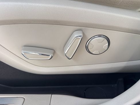 Used 2019 Lincoln MKC Premiere image 21