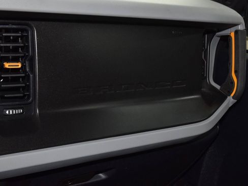 Used 2023 Ford Bronco Badlands AWD/4WD image 36