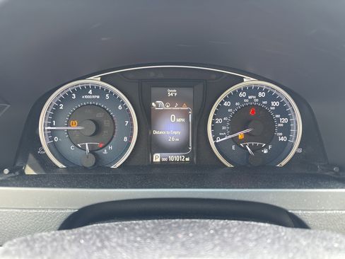 Used 2017 Toyota Camry XLE image 21