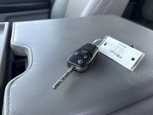 Used 2022 Ford F250 XL w/ Power Equipment Group image 39