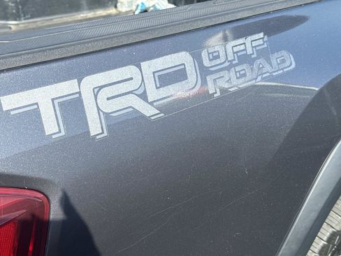 Used 2017 Toyota Tacoma TRD Off-Road w/ Tow Package RWD image 6