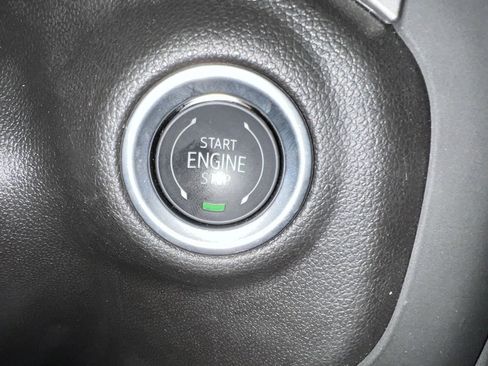 Used 2025 Chevrolet Silverado 2500 Custom image 36