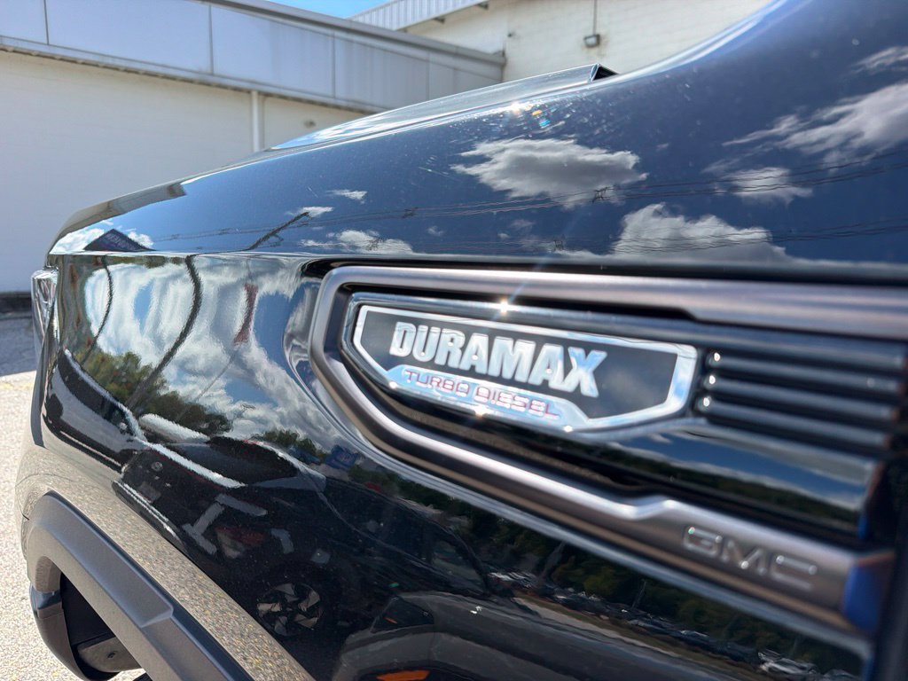 Used 2024 GMC Sierra 1500 AT4X AWD/4WD image 9