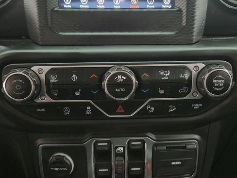 Used 2021 Jeep Wrangler Unlimited Sport AWD/4WD image 17