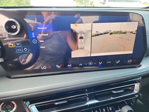 New 2025 Chevrolet Traverse LT w/ Driver Confidence Package image 22