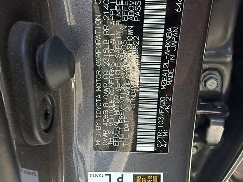 Used 2026 Toyota Corolla SE FWD image 9