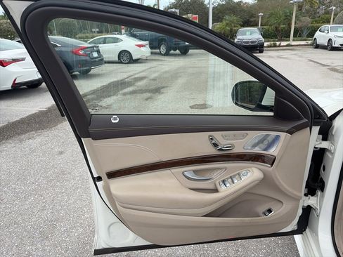 Used 2017 Mercedes-Benz S 550 Sedan image 6