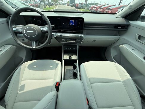 Used 2025 Hyundai Kona SEL FWD image 10