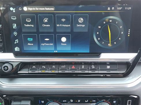 Certified 2025 Chevrolet Silverado 1500 High Country w/ Technology Package image 18