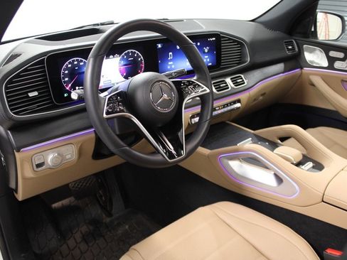 Certified 2025 Mercedes-Benz GLE 580 GLE 580 image 4