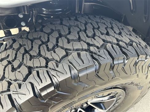 New 2025 Jeep Wrangler Rubicon image 20