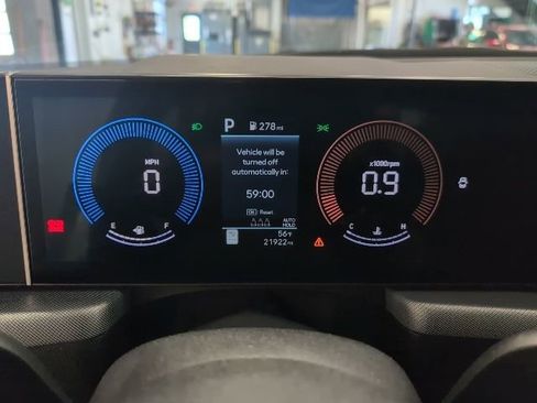 Used 2025 Hyundai Sonata SEL FWD image 12