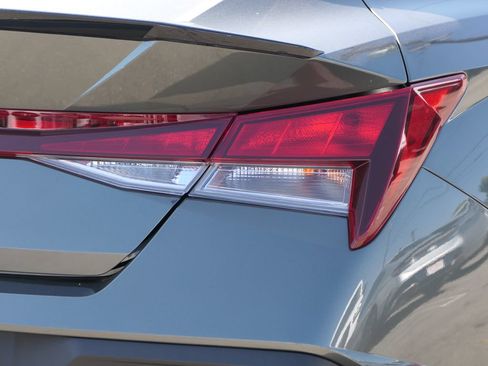 Used 2025 Hyundai Elantra Sport FWD image 4