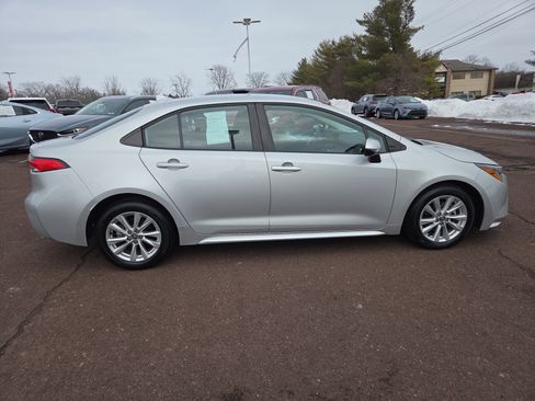 Certified 2023 Toyota Corolla LE w/ LE Convenience Package image 2