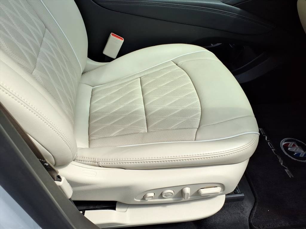 Used 2023 Buick Enclave Avenir w/ Trailering Package, 5000 lbs. AWD/4WD image 15