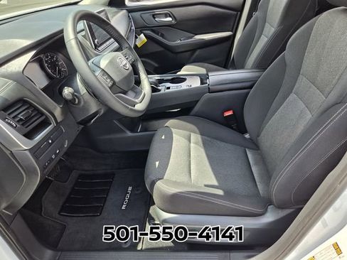 Used 2026 Nissan Rogue SV FWD image 10