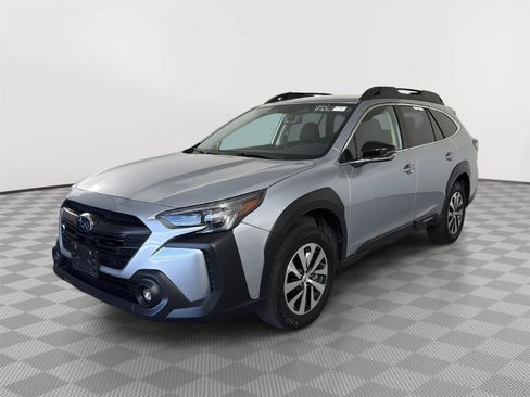 Used 2024 Subaru Outback Premium AWD/4WD image 3