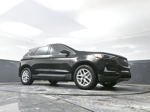 Used 2024 Ford Edge SEL image 25