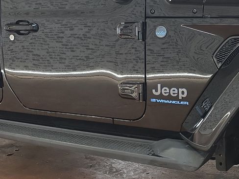 Used 2024 Jeep Wrangler High Altitude image 9