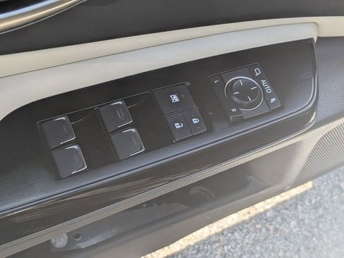 Used 2025 Lexus ES 350 w/ Premium Package FWD image 14