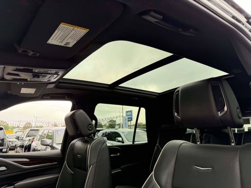 Certified 2023 Cadillac Escalade Premium Luxury AWD/4WD image 12