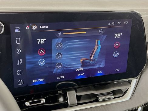 New 2026 Chevrolet Equinox LT w/ Convenience Package II FWD image 16