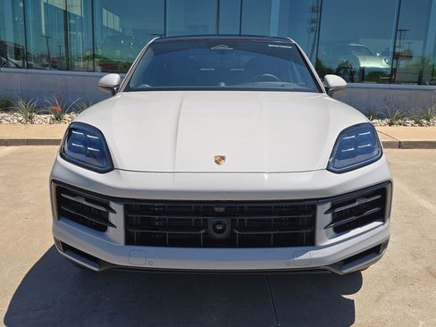 New 2026 Porsche Cayenne Coupe AWD/4WD image 10