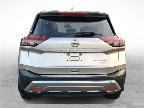 Used 2021 Nissan Rogue Platinum image 5