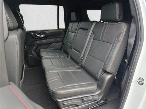 Used 2024 Chevrolet Suburban RST image 19