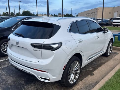 Used 2025 Buick Envision Avenir AWD/4WD image 3