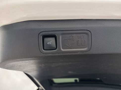 Used 2022 Ford Expedition Max Limited image 17