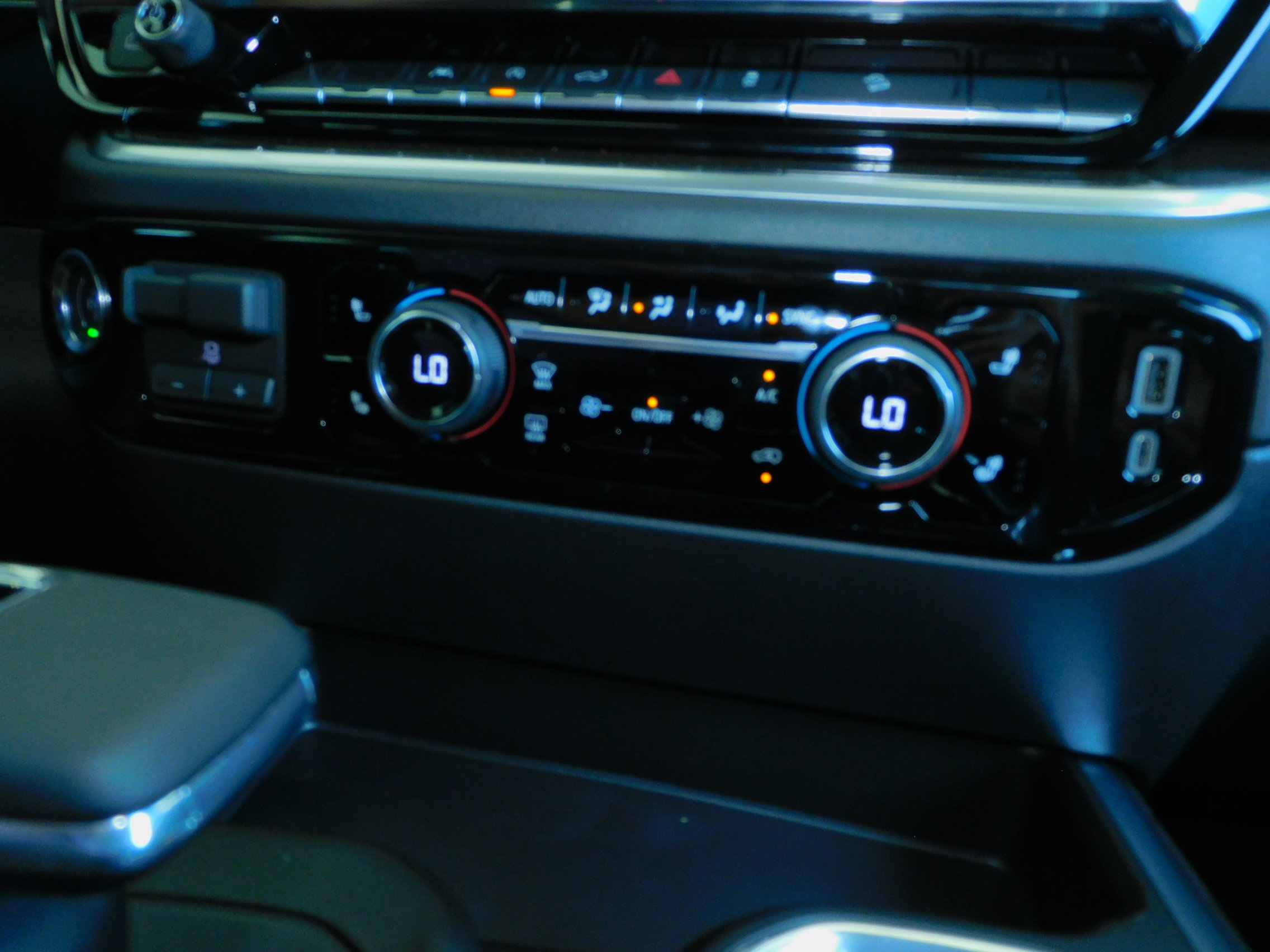New 2026 Chevrolet Silverado 1500 RST AWD/4WD image 5