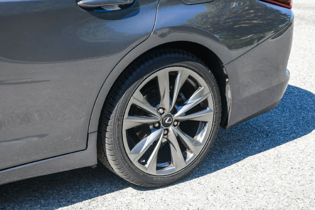 Used 2019 Lexus ES 350 F Sport w/ Accessory Package 2 FWD image 11