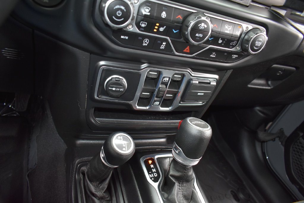 Used 2021 Jeep Gladiator Sport AWD/4WD image 19