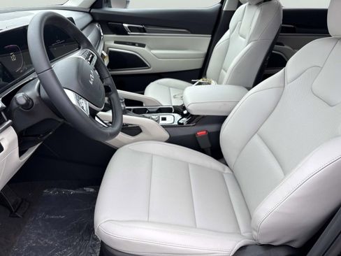 New 2025 Kia Telluride S image 22