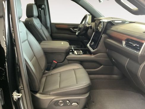 Certified 2026 GMC Yukon XL Denali w/ Sun & Power Step Package AWD/4WD image 20