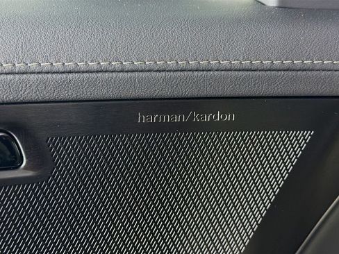 Certified 2026 Volvo XC90 T8 Ultra w/ Protection Package Premier AWD/4WD image 19