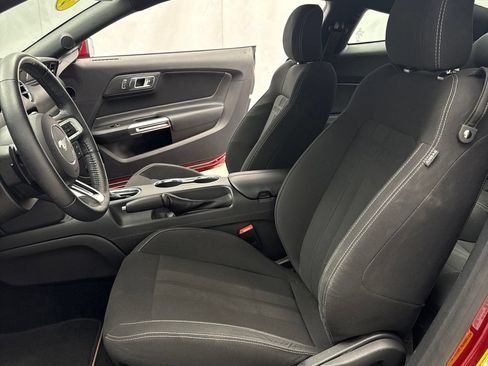 Used 2019 Ford Mustang Coupe RWD image 7