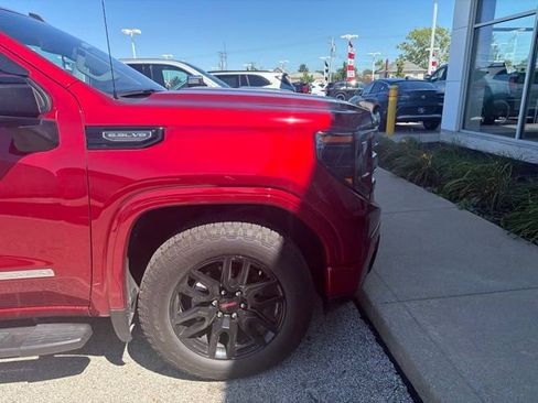 Used 2024 GMC Sierra 1500 Elevation w/ Elevation Premium Package AWD/4WD image 9